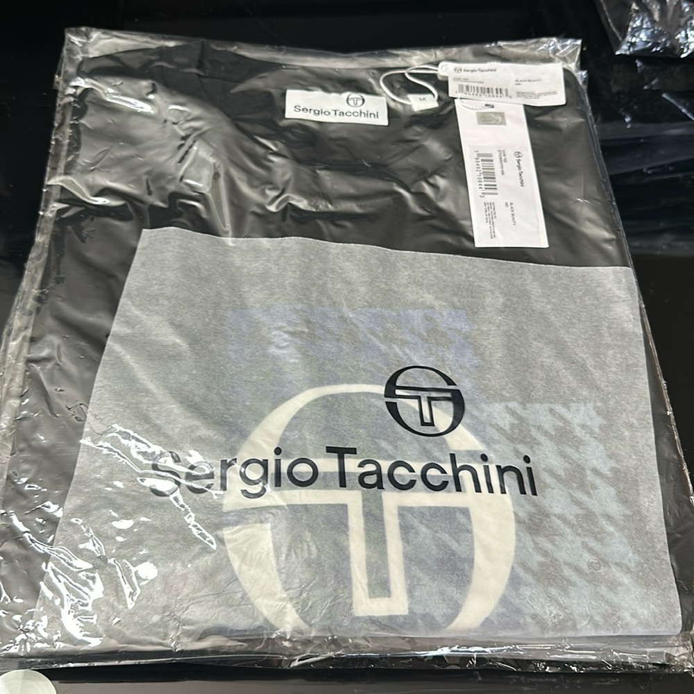 Black men or women t shirt original Italian brand Sergio Tacchini